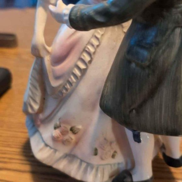 Vintage Price Imports Colonial Couple Dancing Music Box Plays "Somewhere my Love - Picture 2 of 6